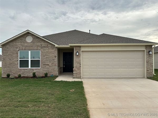 10134 E King Place, Claremore, OK 74019