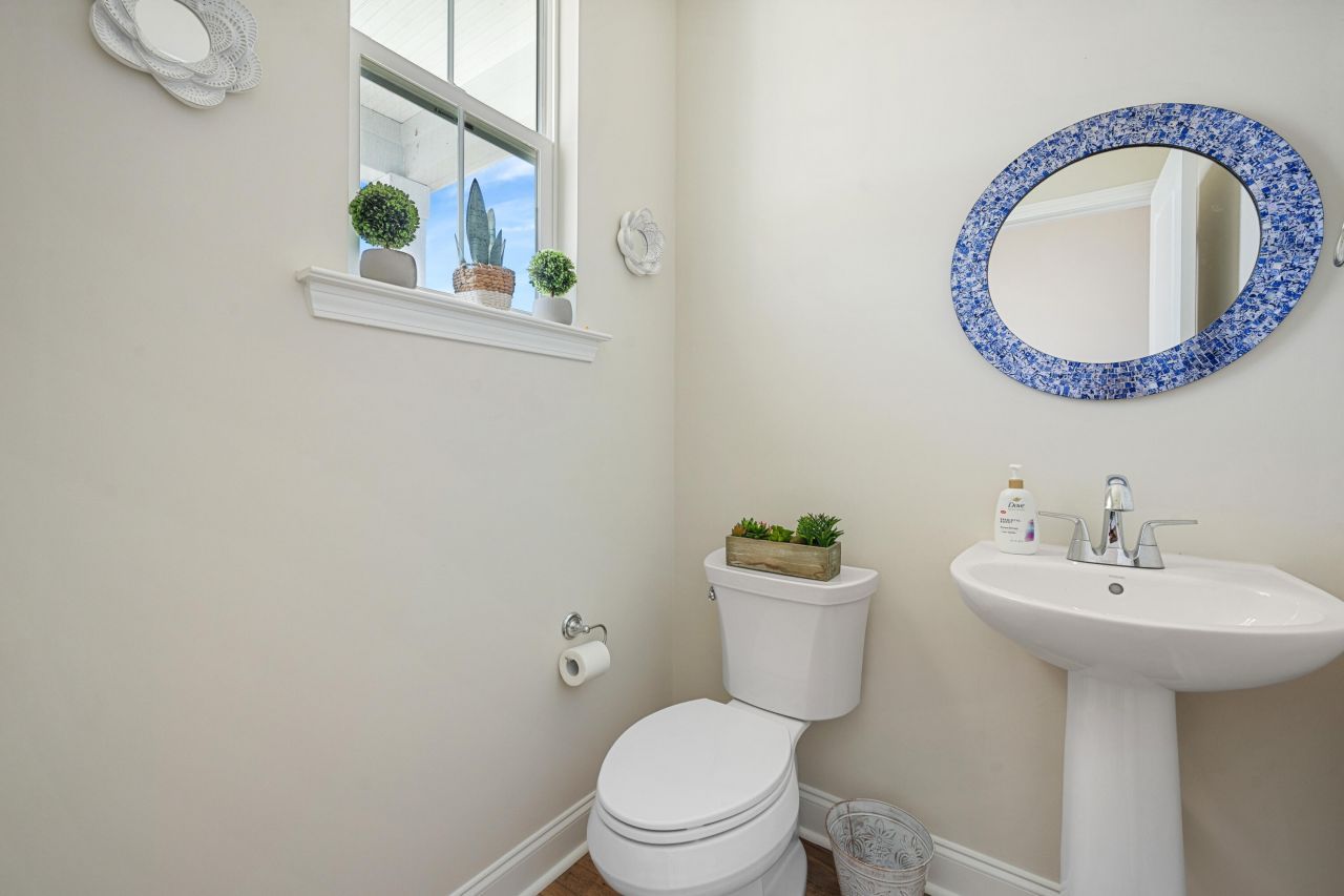 302 Chapman Circle Photo 18