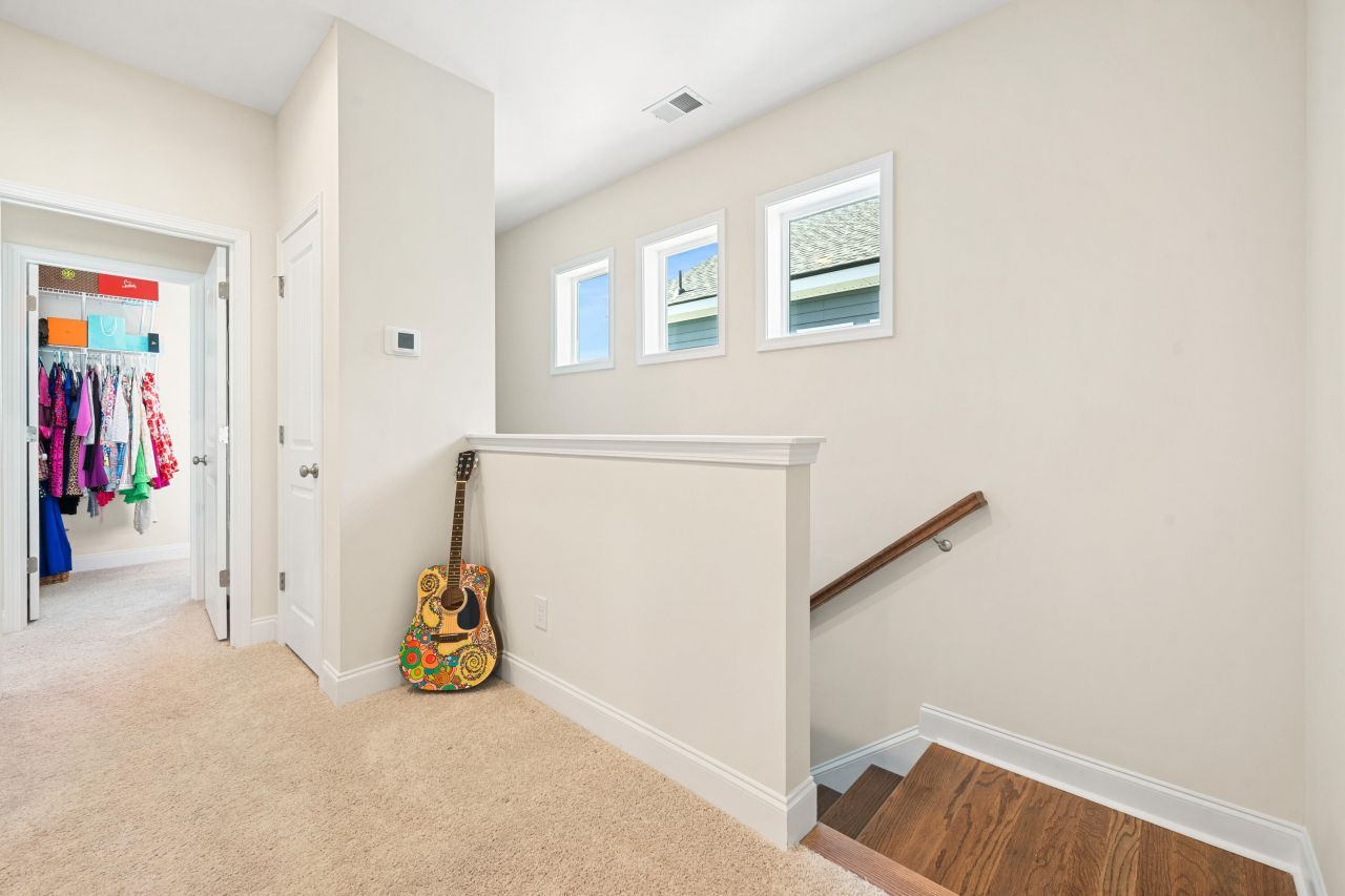 302 Chapman Circle Photo 19