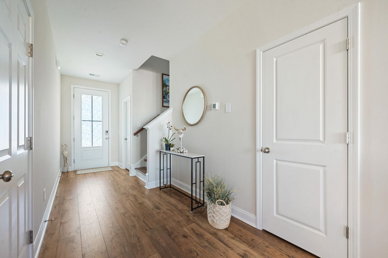 302 Chapman Circle Photo 5