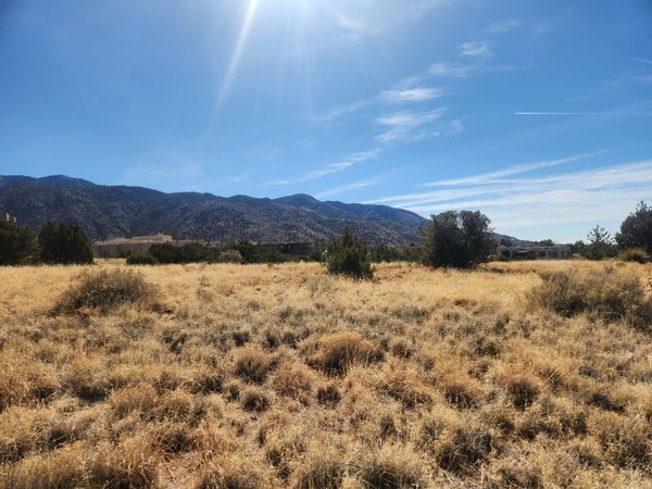 13516 Pino Ridge Place NE, Albuquerque, NM 87111