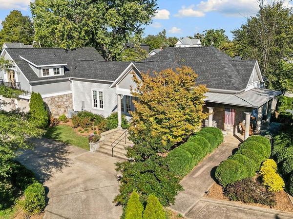 501 N Main Street, Bentonville, AR 72712