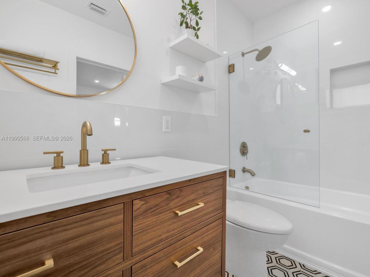 11504 NE 6th Ave, Biscayne Park, FL 33161 Photo