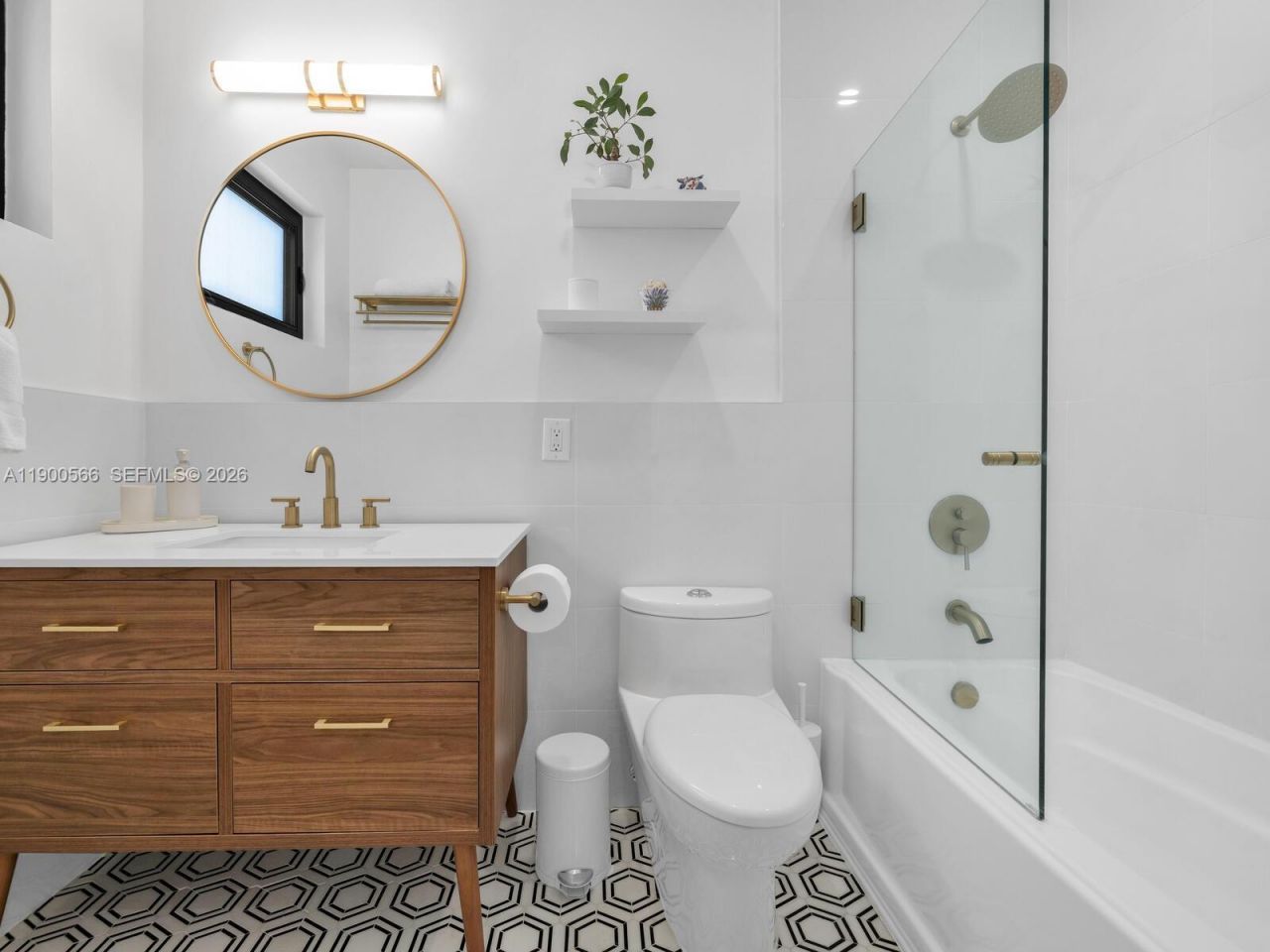 11504 NE 6th Ave, Biscayne Park, FL 33161 Photo