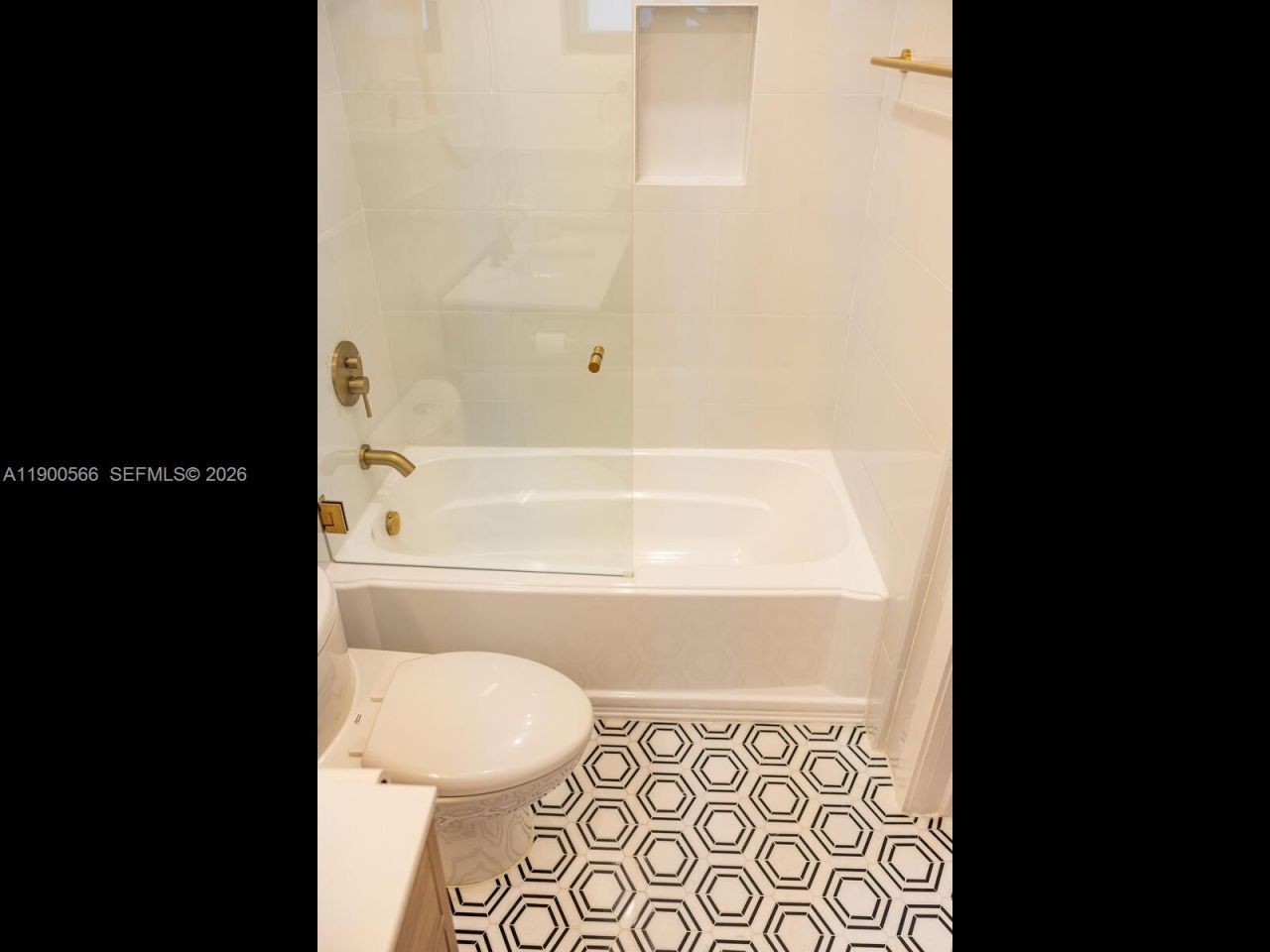 11504 NE 6th Ave, Biscayne Park, FL 33161 Photo