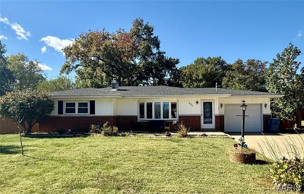 227 Wolf Avenue, Hamel, IL 62046 Main Photo