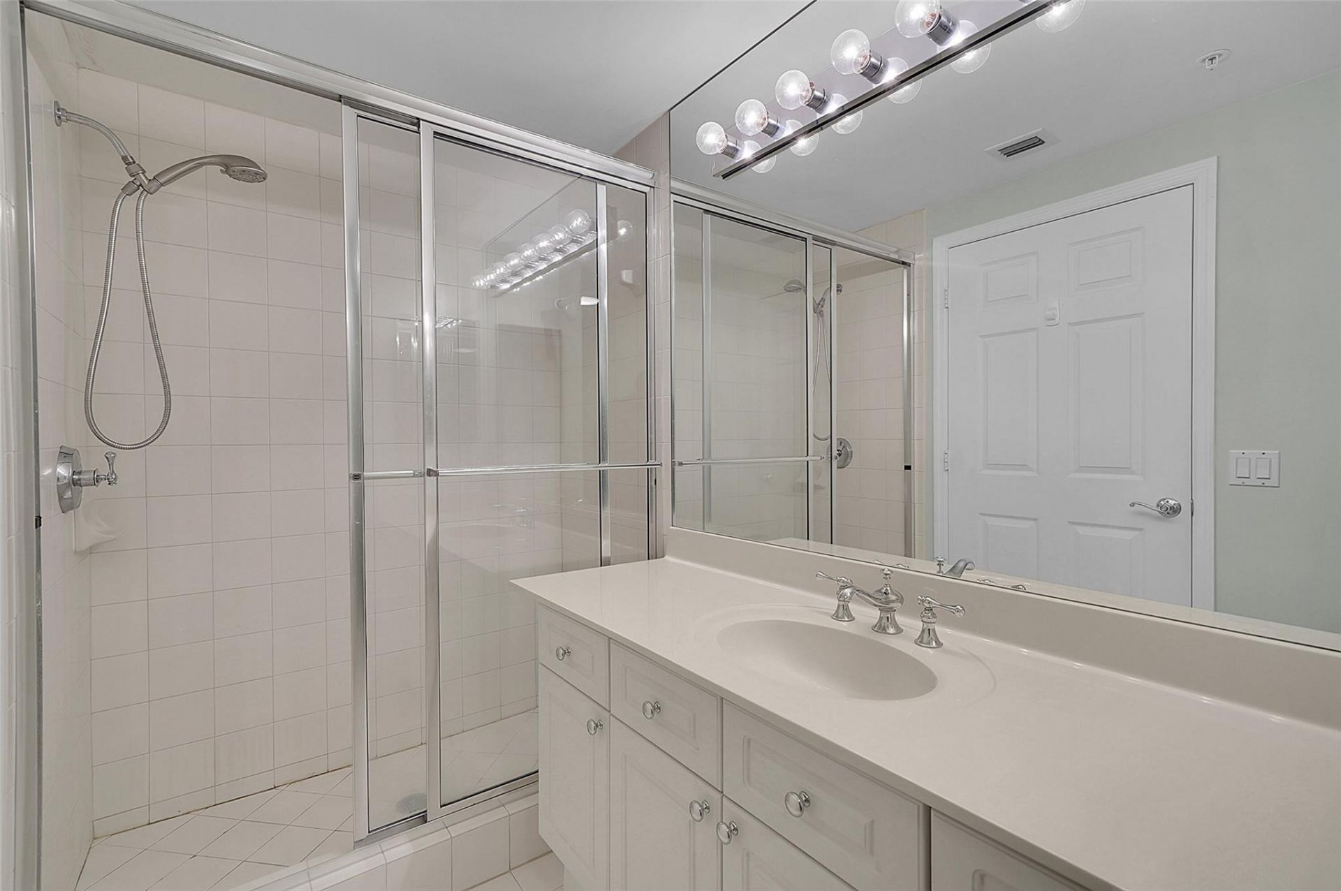 6001 N Ocean Drive, Unit 403, Hollywood, FL 33019 Photo