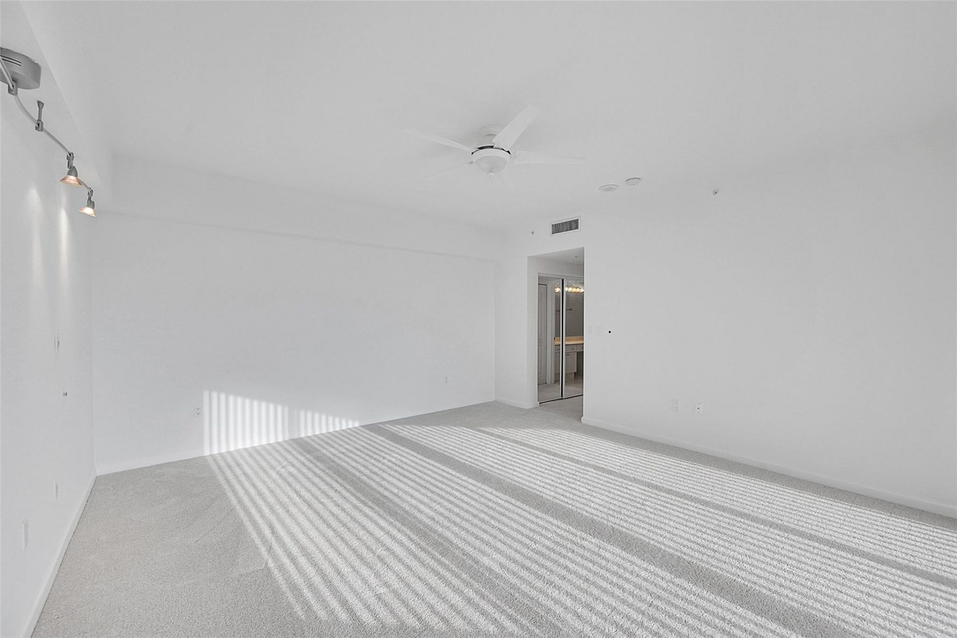 6001 N Ocean Drive, Unit 403, Hollywood, FL 33019 Photo