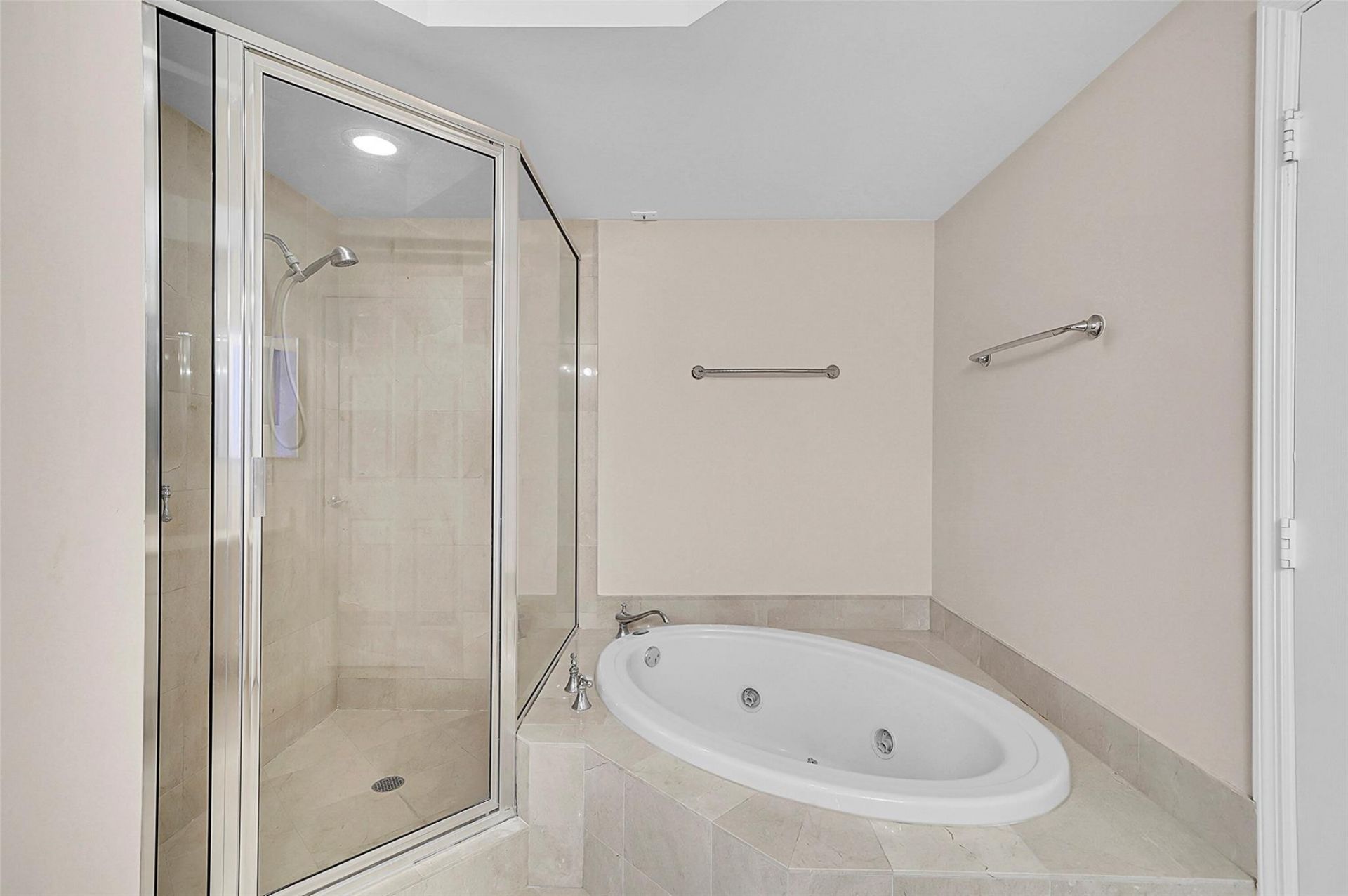 6001 N Ocean Drive, Unit 403, Hollywood, FL 33019 Photo