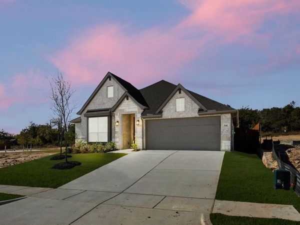 541 Waterford Park Boulevard, Weatherford, TX 76087