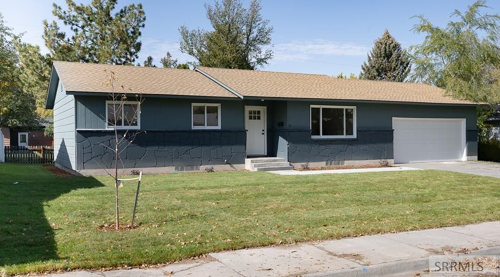 1215 Cameron Avenue, Idaho Falls, ID 83402 Main Photo