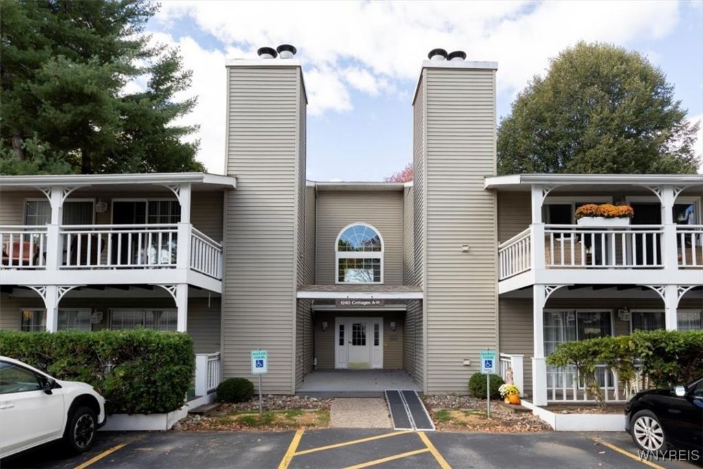 1240 Youngs Road, Unit C, Buffalo, NY 14221 Main Photo