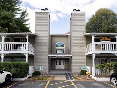 1240 Youngs Road, Unit C, Buffalo, NY 14221