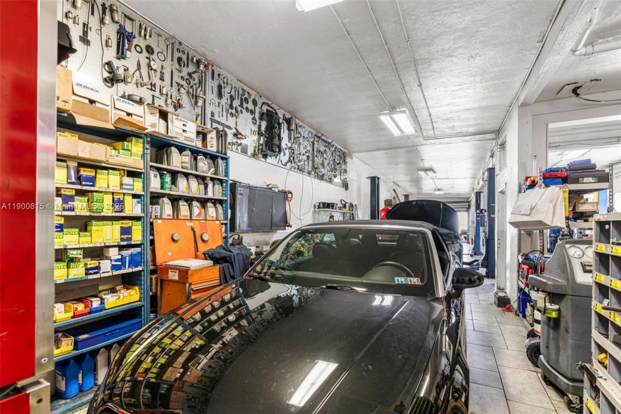 3771 Bird Rd, Miami, FL 33146 Photo