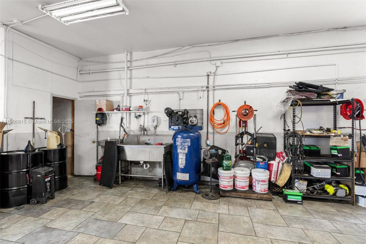 3771 Bird Rd, Miami, FL 33146 Photo