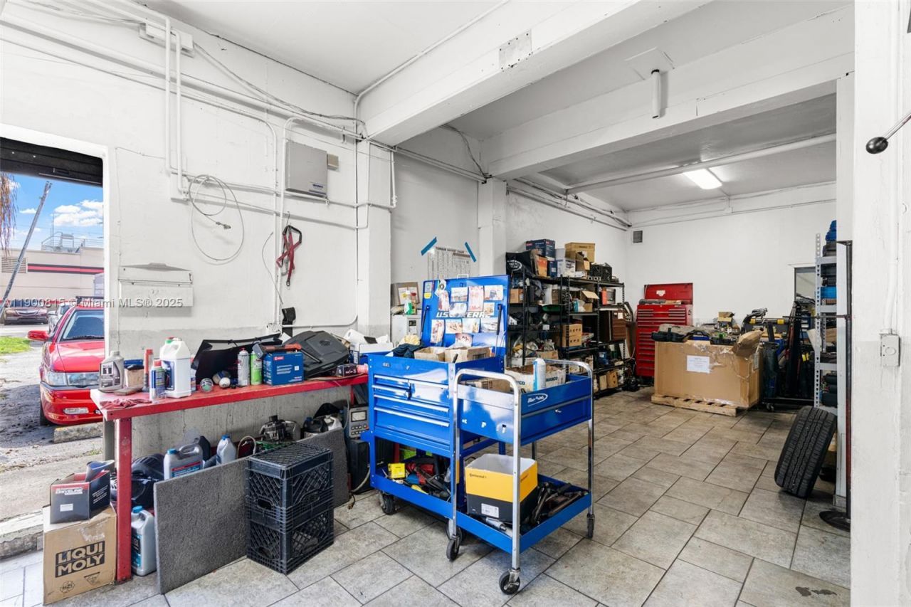 3771 Bird Rd, Miami, FL 33146 Photo