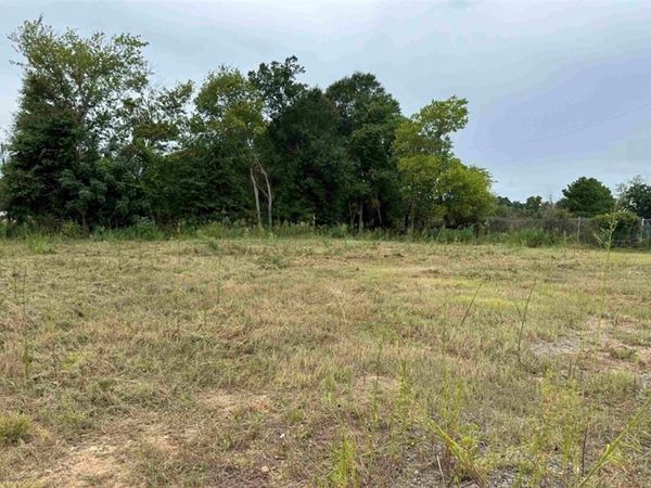 2741 Estes Parkway , Longview, TX 75602