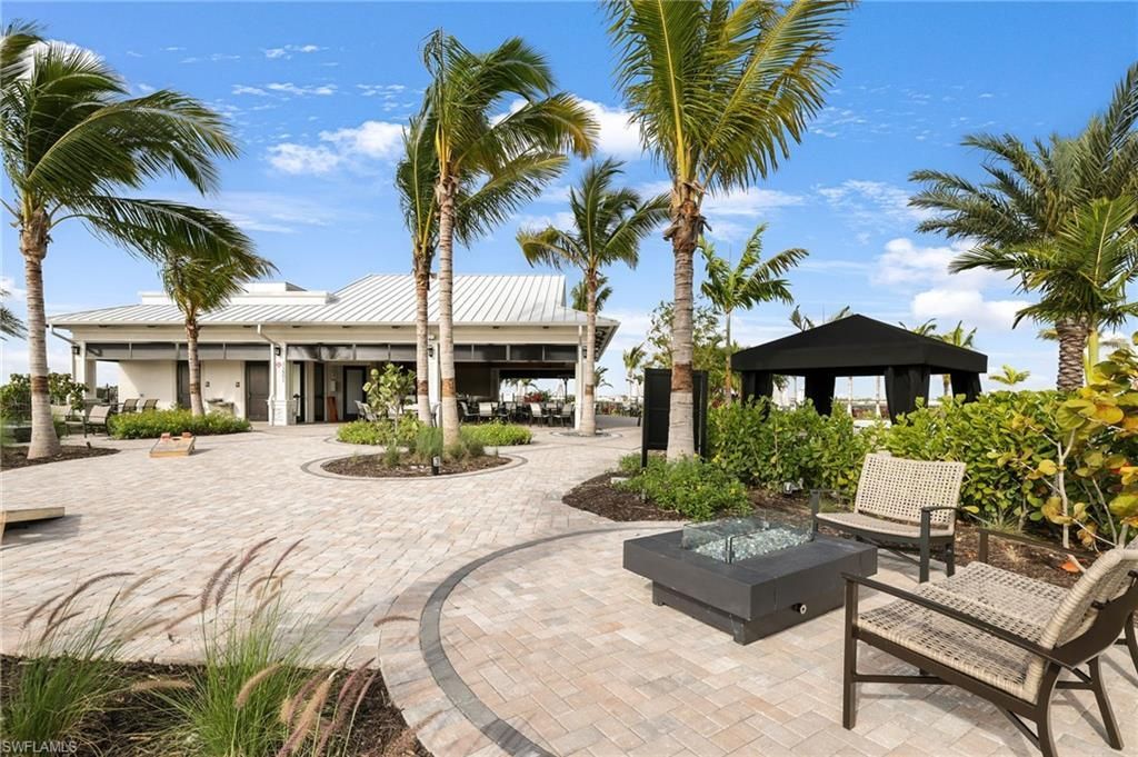 11694 Canal Grande Dr, Fort Myers, FL 33913 Photo