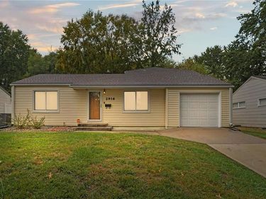 2916 S Mason Avenue, Independence, MO 64052
