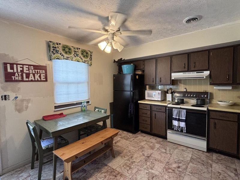 222 Warren Avenue, Unit 3, Russells Point, OH 43348 Photo 11