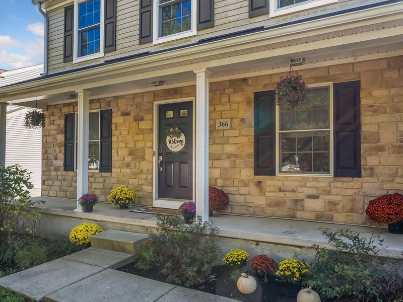 366 Cherry Leaf Road, Delaware, OH 43015 Photo 2