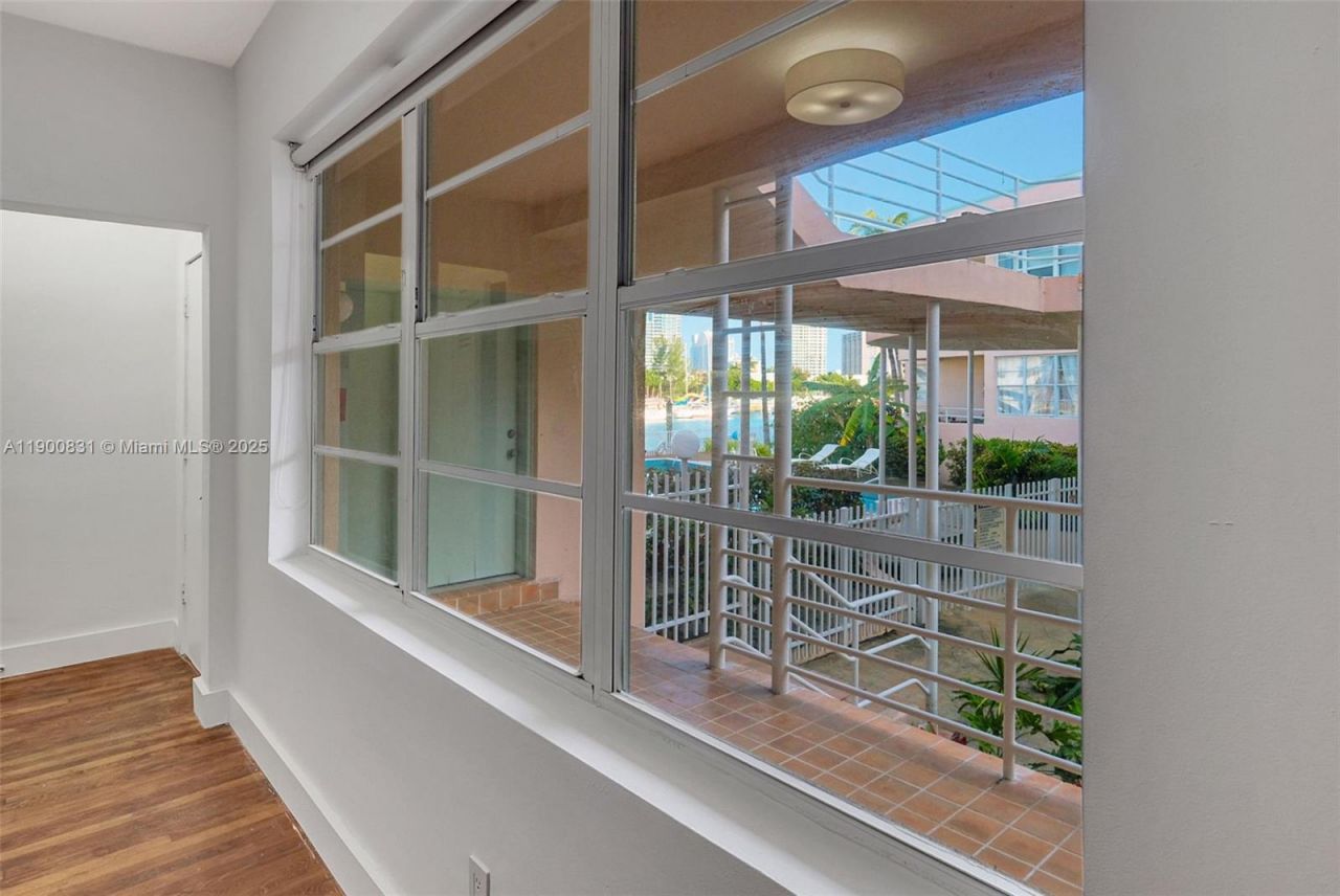 6881 Bay Dr, Unit 7, Miami Beach, FL 33141 Photo