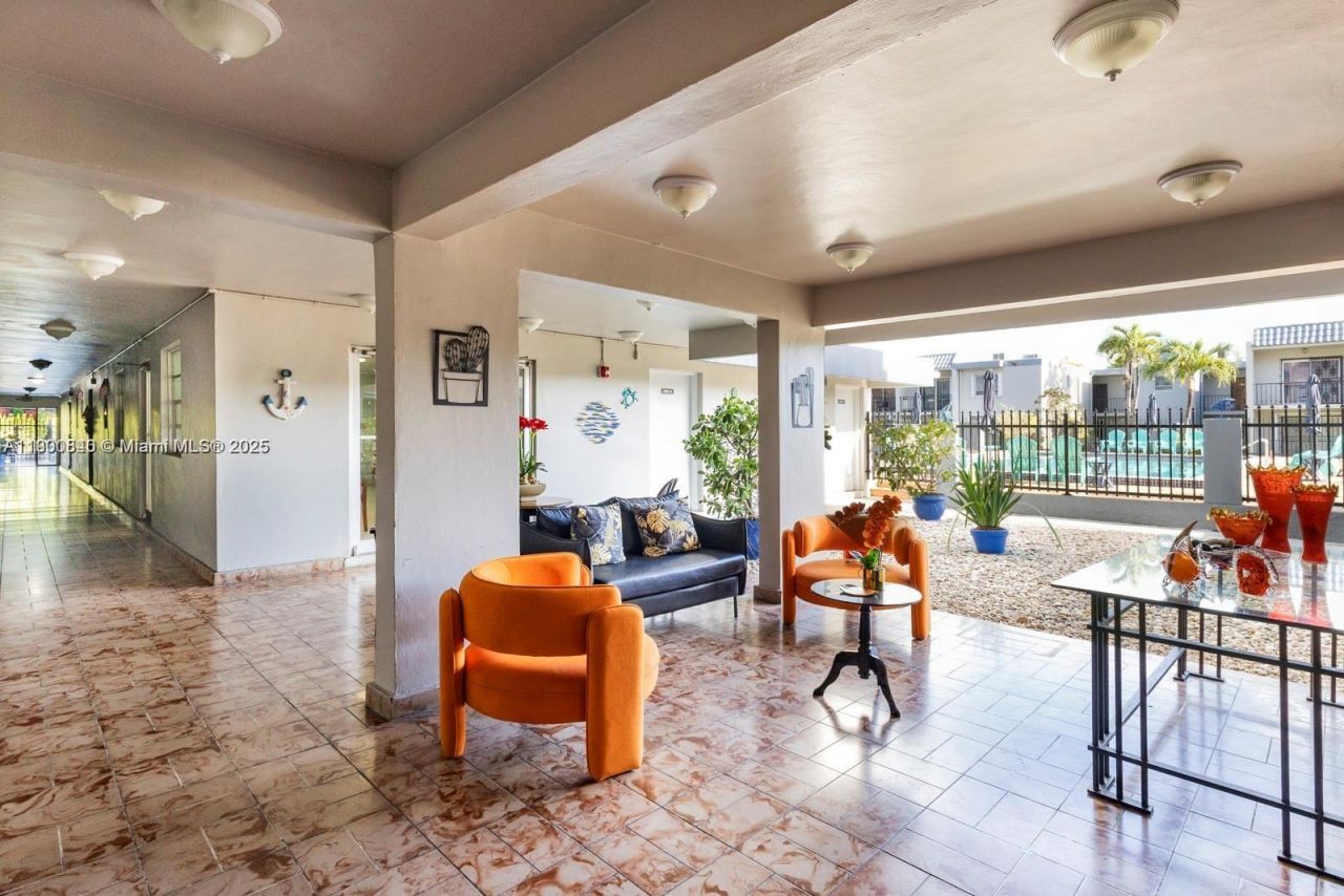 3181 SW 13th St, Unit 407, Miami, FL 33145 Photo