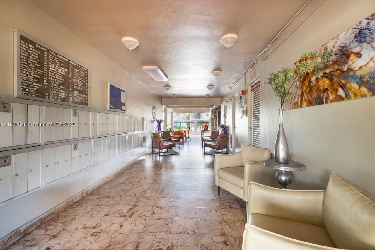 3181 SW 13th St, Unit 407, Miami, FL 33145 Photo