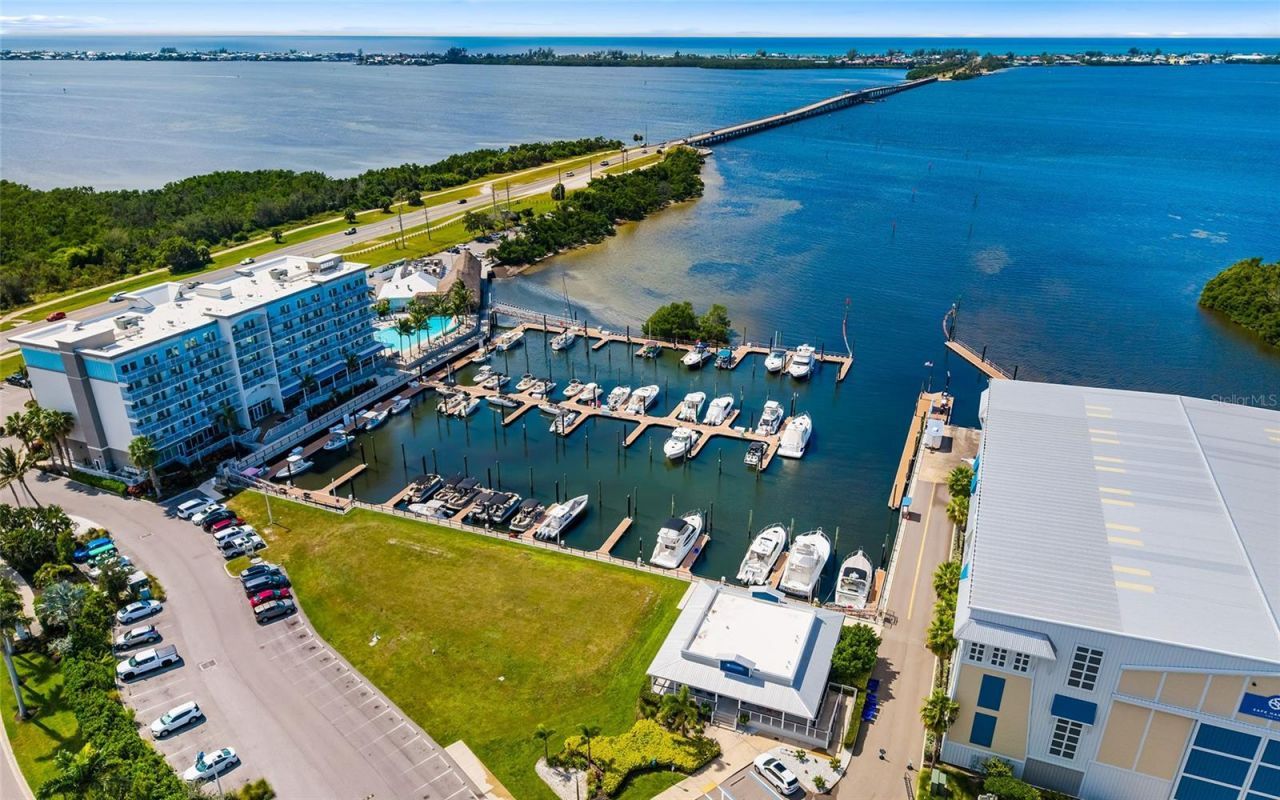 339 Sapphire Lake Drive, Unit 101, Bradenton, FL 34209 Photo