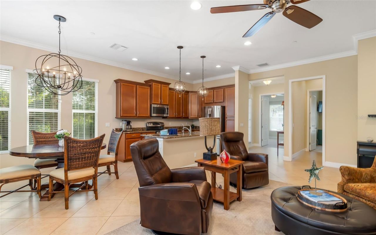 339 Sapphire Lake Drive, Unit 101, Bradenton, FL 34209 Photo