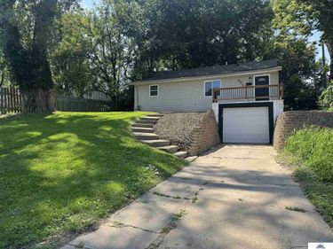 5010 N 38 Street, Omaha, NE 68111