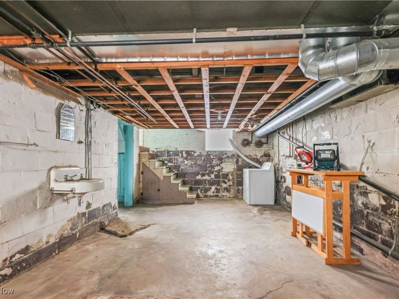 2408 S Linden Avenue, Alliance, OH 44601 Photo 33