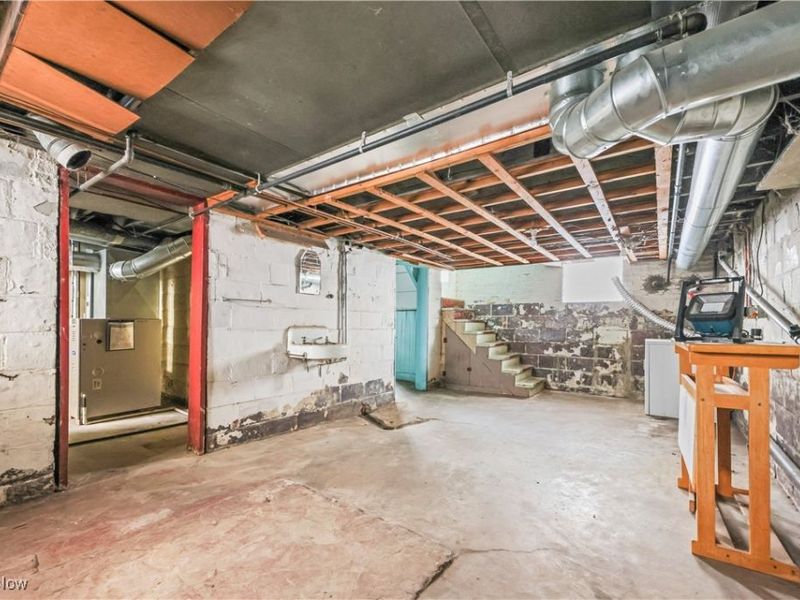 2408 S Linden Avenue, Alliance, OH 44601 Photo 34