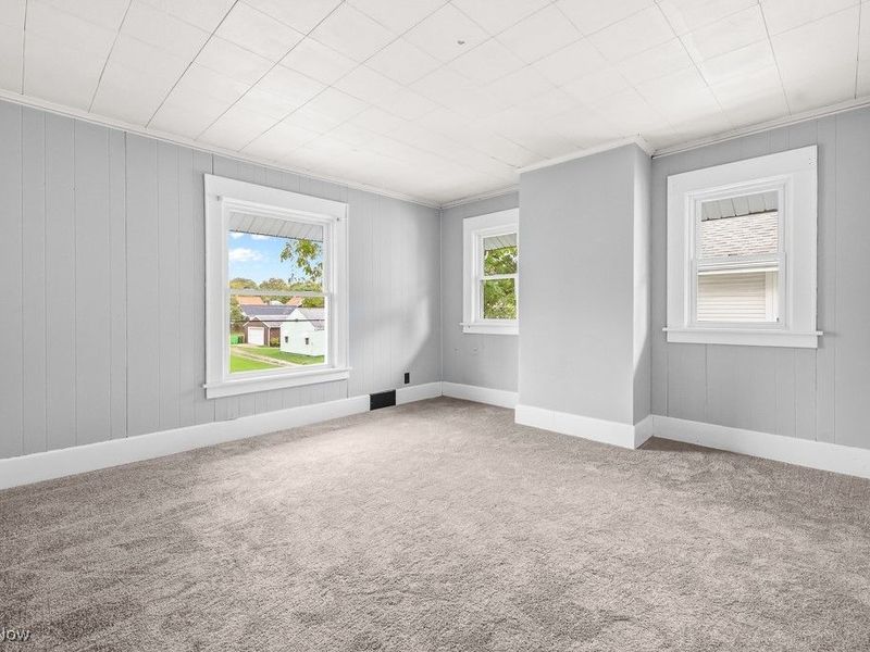 2408 S Linden Avenue, Alliance, OH 44601 Photo 6