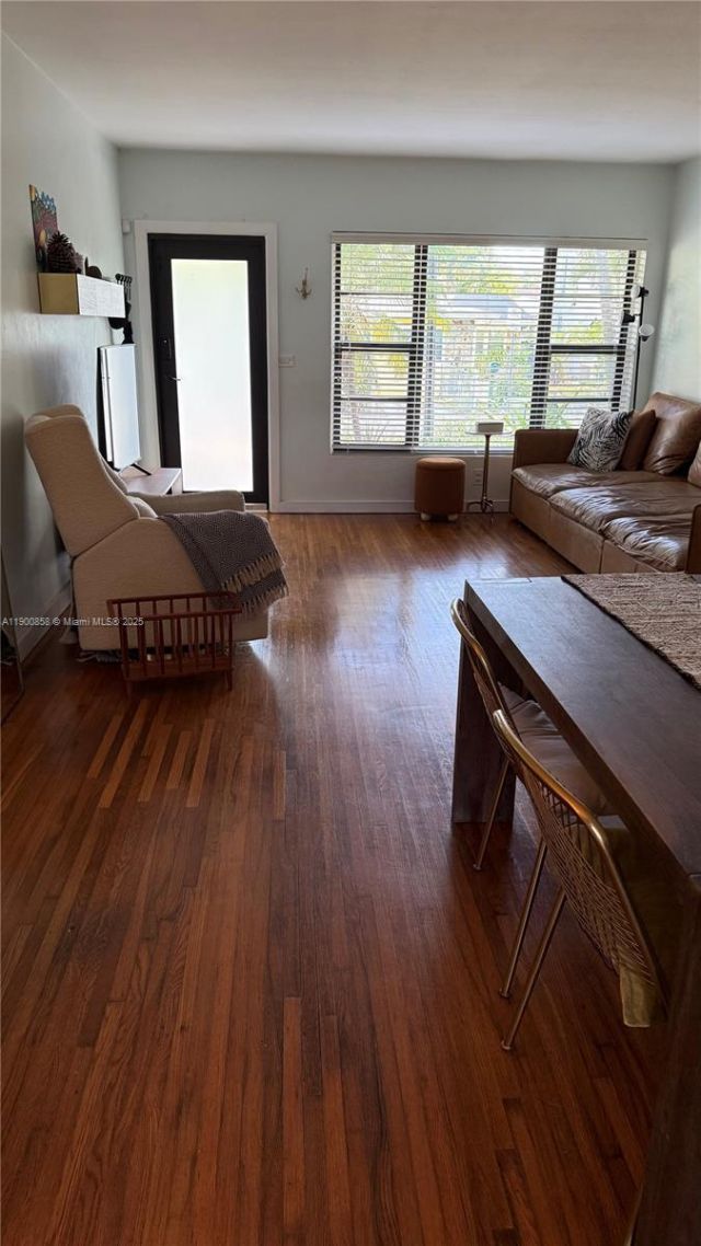 2 NE 44 St, Miami, FL 33137 Photo