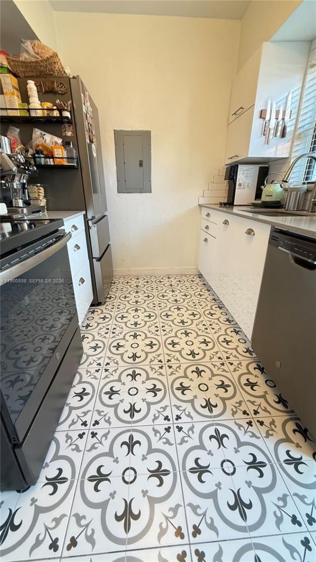 2 NE 44 St, Miami, FL 33137 Photo