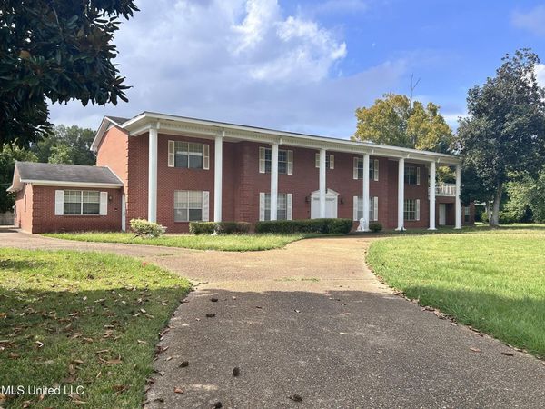 1101 Hallmark Drive, Jackson, MS 39206