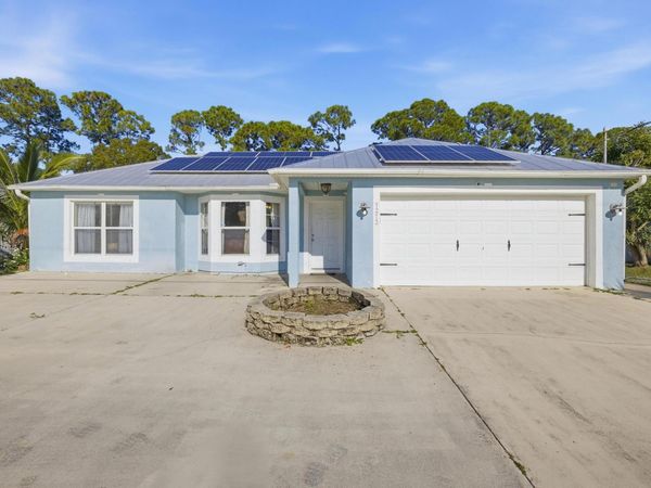 1273 SW Glastonberry Avenue, Port St. Lucie, FL 34953