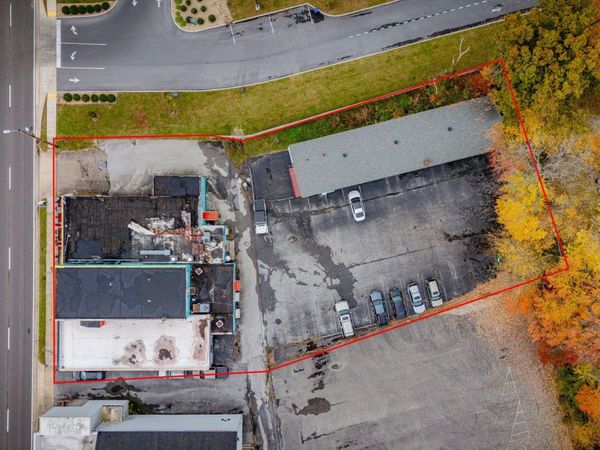 2303 Fort Henry Dr Drive, Kingsport, TN 37664