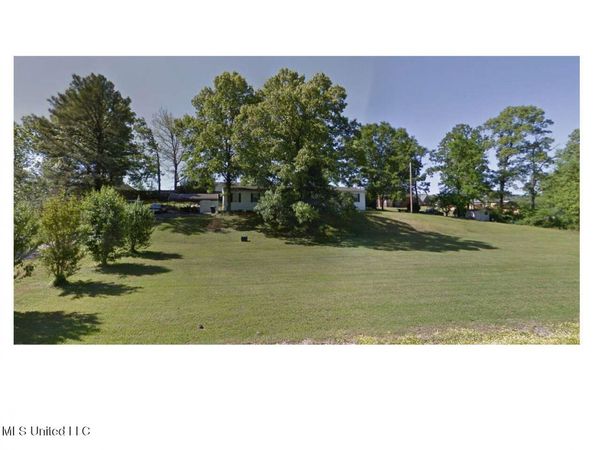 2041 King Road, Southaven, MS 38671