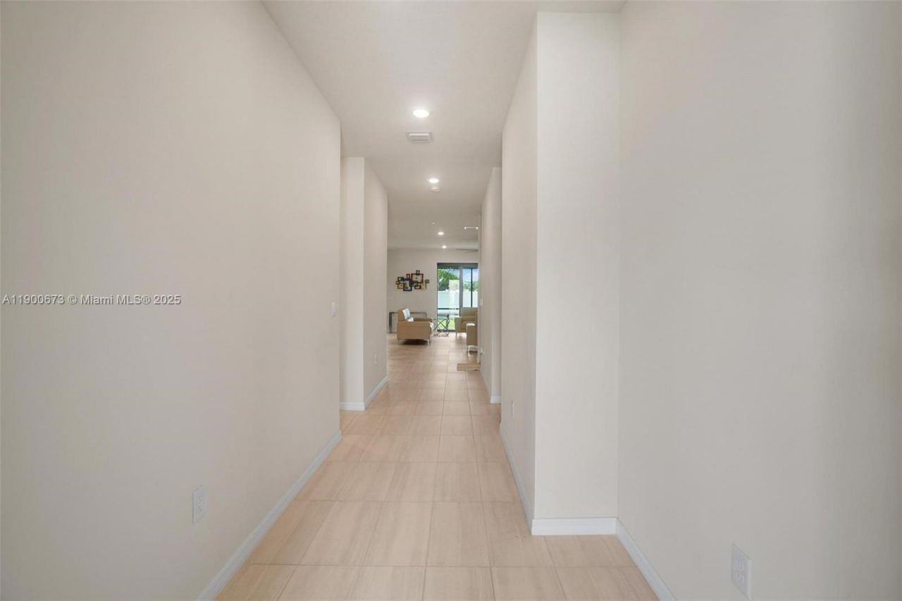 8036 NW 78th St, Tamarac, FL 33321 Photo