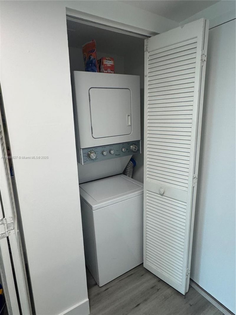 650 West Ave, Unit 303, Miami Beach, FL 33139 Photo