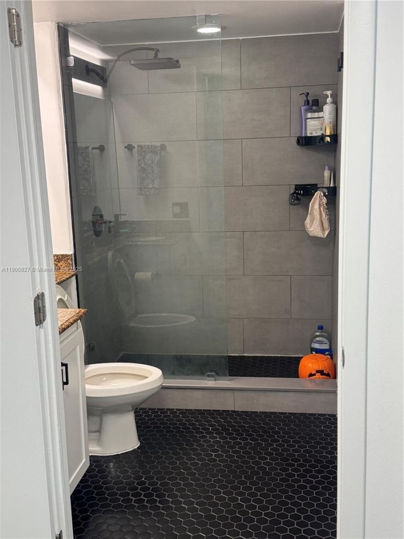 650 West Ave, Unit 303, Miami Beach, FL 33139 Photo