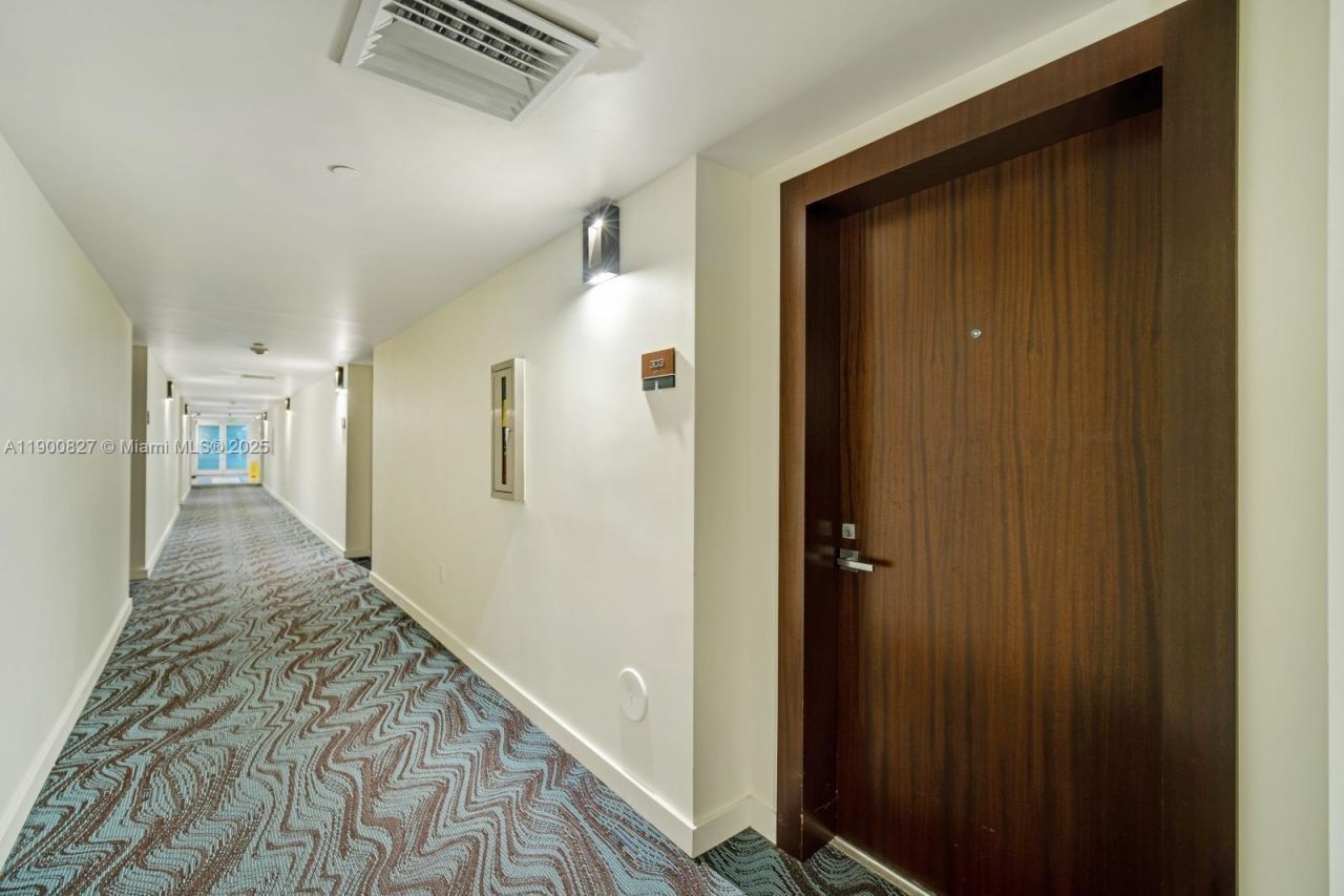 650 West Ave, Unit 303, Miami Beach, FL 33139 Photo