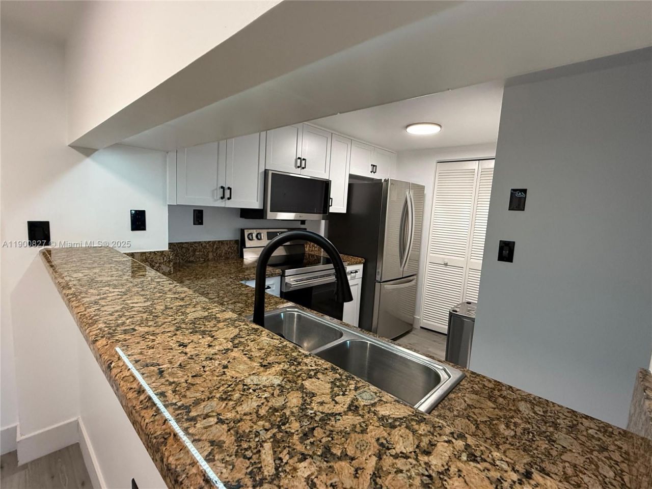 650 West Ave, Unit 303, Miami Beach, FL 33139 Photo