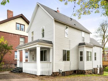 1324 E 2nd Street, Duluth, MN 55805