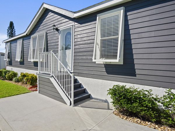 8328 SE Swan Avenue, Hobe Sound, FL 33455