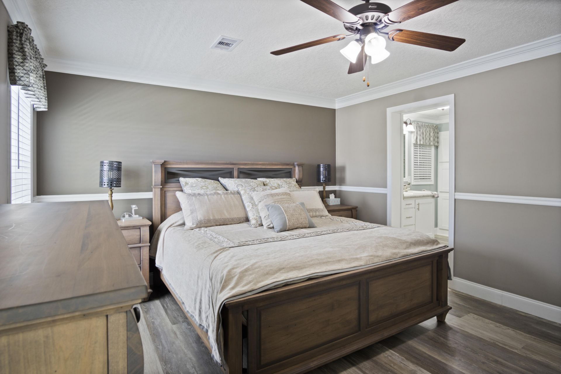 8328 SE Swan Avenue, Hobe Sound, FL 33455 Photo