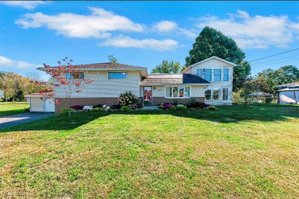 19498 Frischkorn Drive, Wellsville, OH 43968 Main Photo