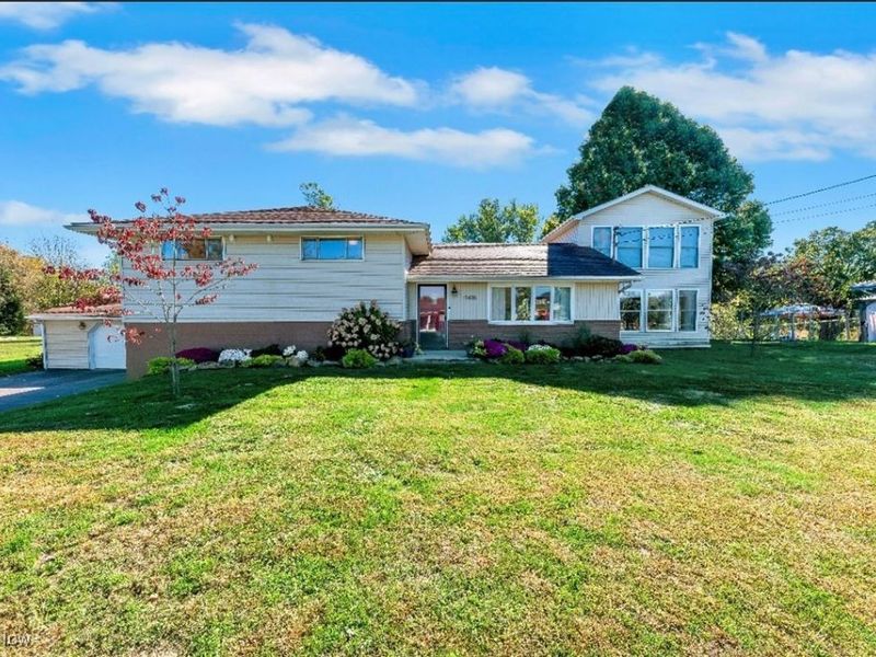 19498 Frischkorn Drive, Wellsville, OH 43968 Photo 1